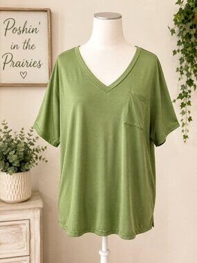 4 for $25 💚 Sage Green Pocket Tee 5XL 💚